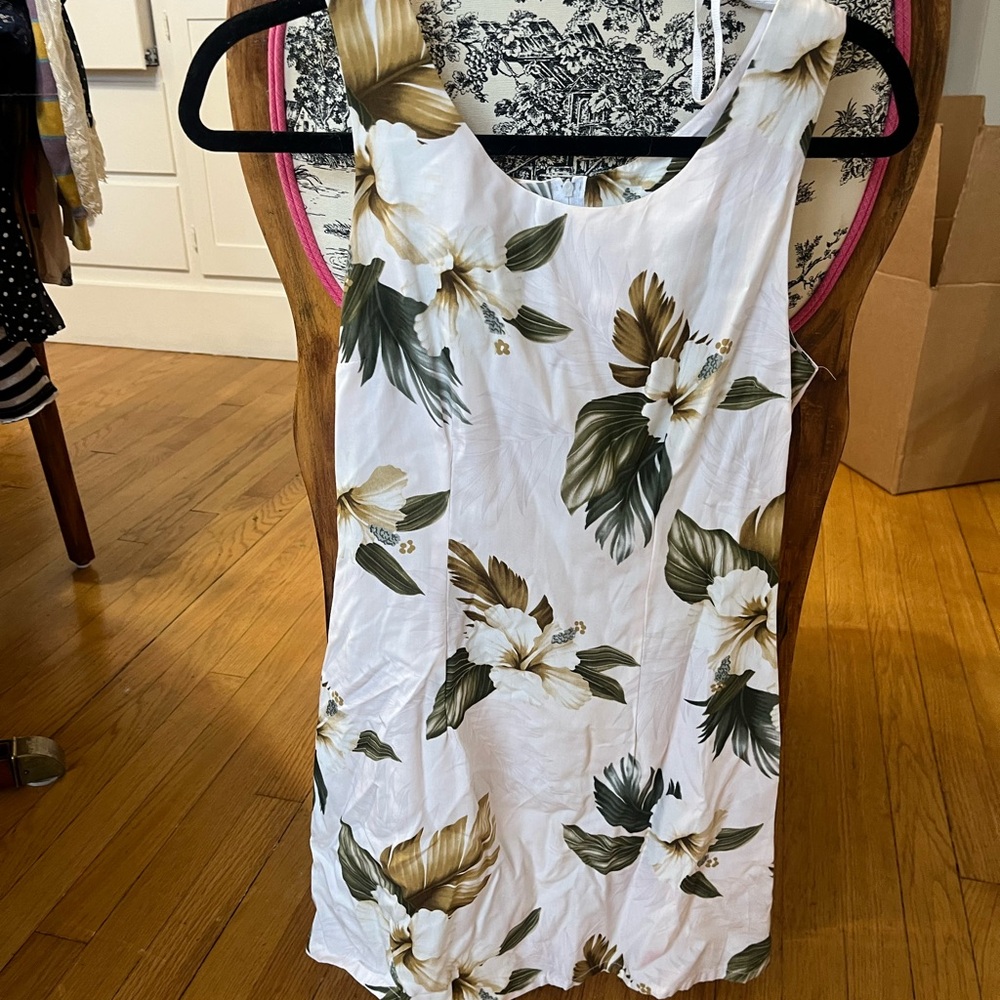 Tropical Sundress made in Hawaii
Worn once